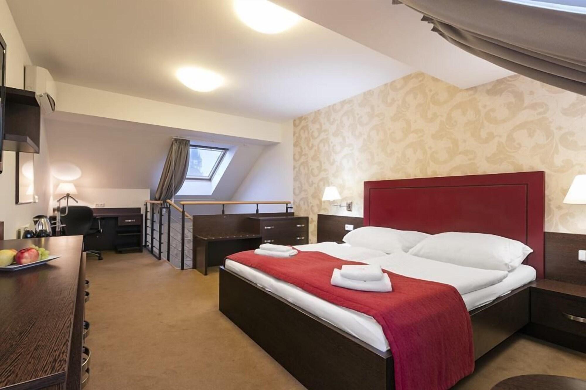 Отель Wine Wellness Amande 4*