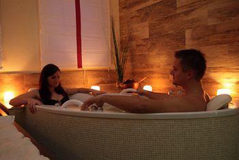 Wine Wellness Amande Густопече