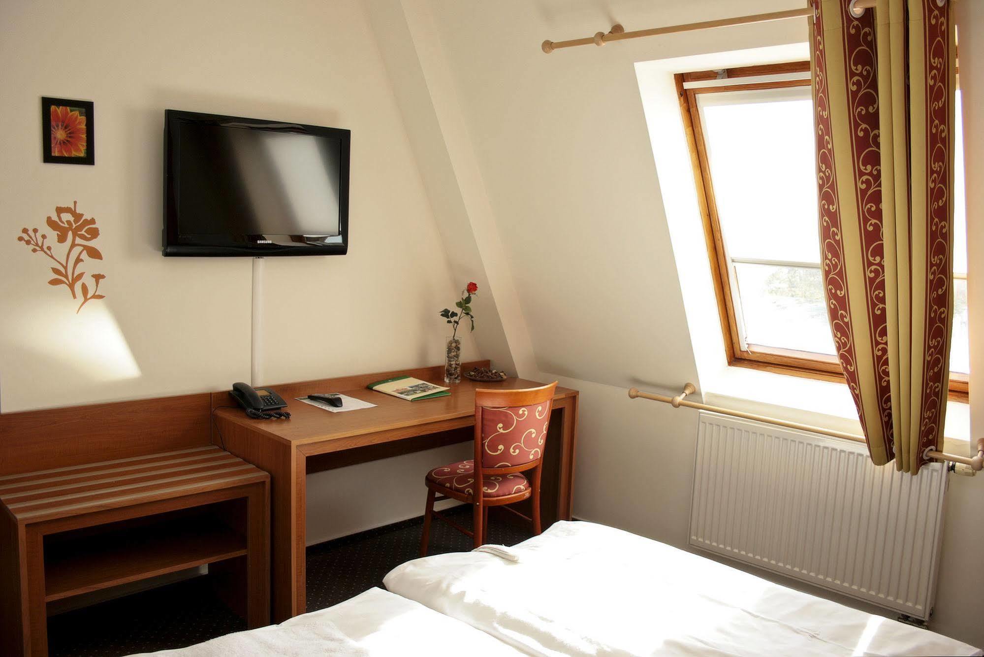 Отель Wine Wellness Amande 4*